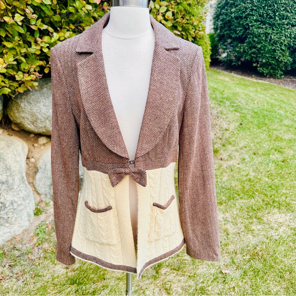 Boston Proper Women’s Size 12
Brown & Beige Tweed Wool/ Rayon Sweater Blazer - Picture 6 of 16